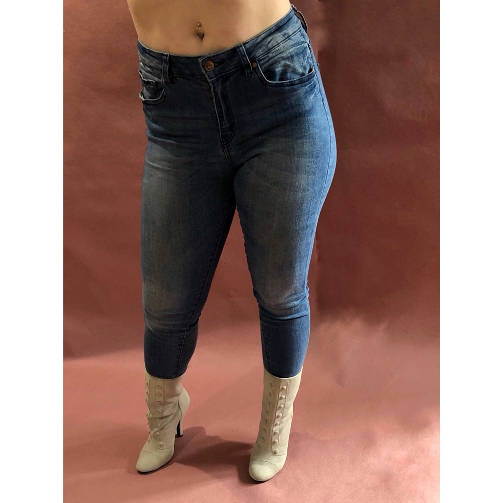 High waisted skinny jeans